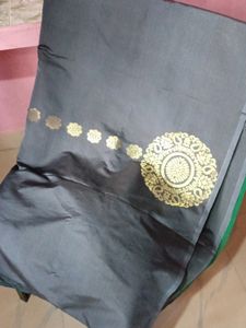 Grey With Green Combo Soft silk