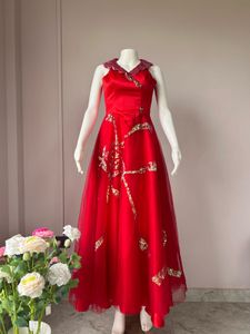 Red V waistline gown