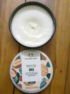 The Body Shop Nourishing Moisture