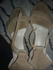 Nude colour 👠  Heels
