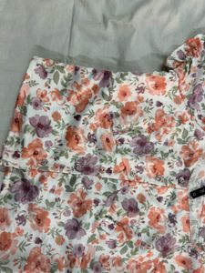 Puff Sleeve Button-Up Top🍇
