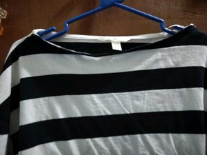 H&amp;M Striped Long Sleeve Crop Top