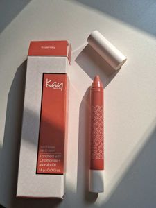 Kay Beauty MATTEinee Lip Crayon / Fraternity