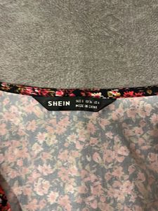 Deep Neck Floral Crop Top