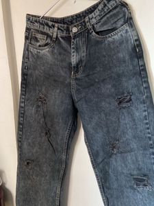 Mom Fit Ripped Black Wash Jeans