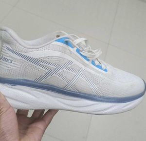 Asics Sneakers