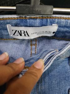 Zara Light Wash Jeans