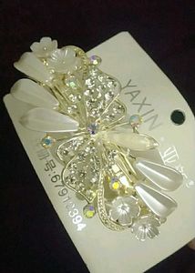 Elegant Floral Hair Clip