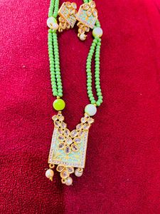 Elegant Green Jewelry Set new with tag