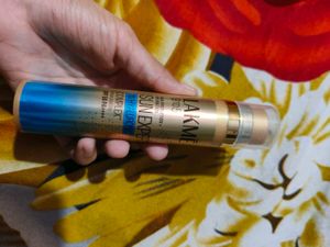 Lakme Sun Expert 1% Hyaluronic Acid Sunscreen