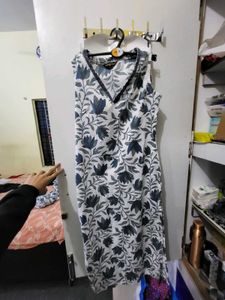 V NECK KURTA PANT SET