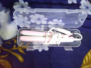 Mini Pink Hair Straightener