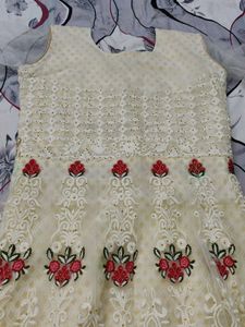 Elegant Embroidered Kurta