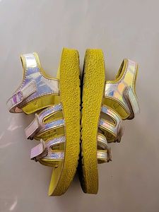 Cute girl&#39;s Sandals