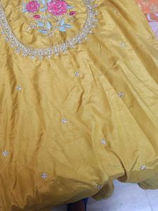 So Elegant Gold Embroidered Kurti