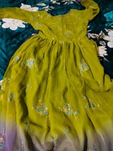 Girl&#39;s Ethnic Dress