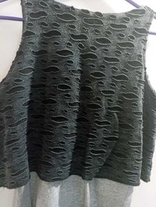 Girls Sleevless Top