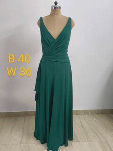 Emerald Green V-Neck Goen