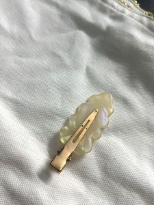 GUBB’s Pearl Leaf Hair Clip