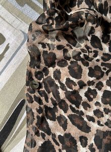 ANIMAL PRINT STRAIGHT TOP
