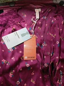 Zivame Bouquet Toss Woven Robe Nighty