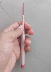 Kay Beauty Plumping HD Lip Liner Suspense