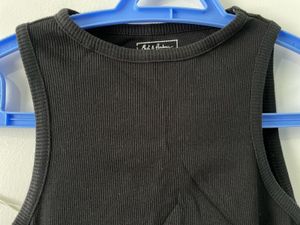 High Neck Sleeveless Black Tshirt
