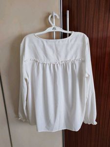 White T Shirt For Women By Van Huesen