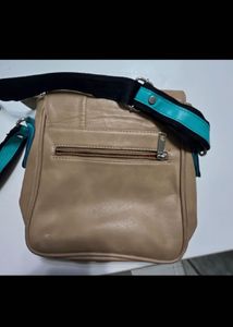 Metro Sling Bag