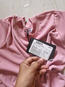 Round Neck Fitted Top