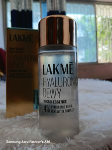 Lakme Hyaluronic Dewy Micro-Essence