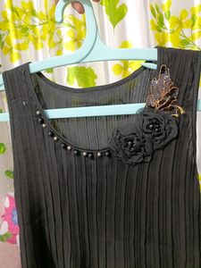 Ditsy Black 🖤 Top Amazing 😍