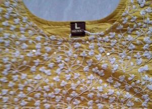 Yellow Kurta set (size~L)🌻💗