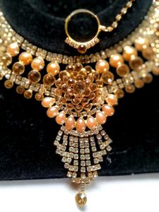 Elegant Gold-tone Jewelry Set