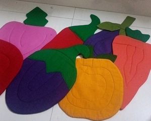 Set Of 7 Veggie Themed Dinning Mats