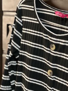 Stripped Crew-neck Black/white T-Shirt