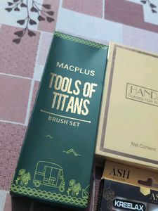 Macplus And Handiyan Lipstick Sets , Nail Paints