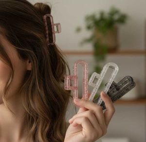 Elegant Hair Claw Clips✨💗 3 pieces