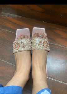 traditional flats for women