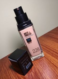 Maybelline New York (Fit Me) Foundation Shade 228(Soft Tan)