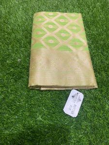 Cotton Saree With Contrast Zari Work For Women’s