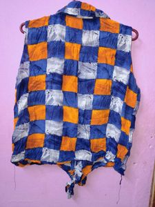 Trendy Sleeveless Checkered Top