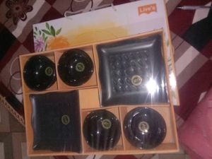 Crockery Set