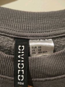 H&amp;M Cropped Printed Sweatshirt