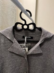 Elegant Grey Knit Cardigan