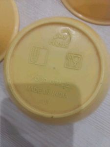 Microwave safe 6 bowls like new food grade