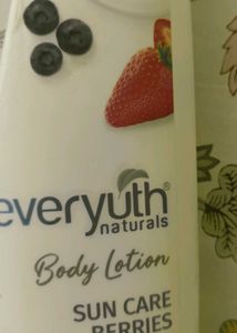 New Everyuth Naturals Body Lotion