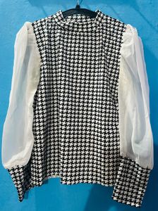 Houndstooth Puff Sleeve Top