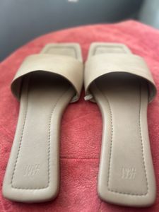 H&amp;M Beige Square Toe Slides