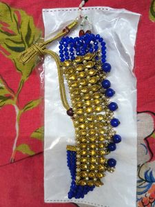 blue and golden neclace